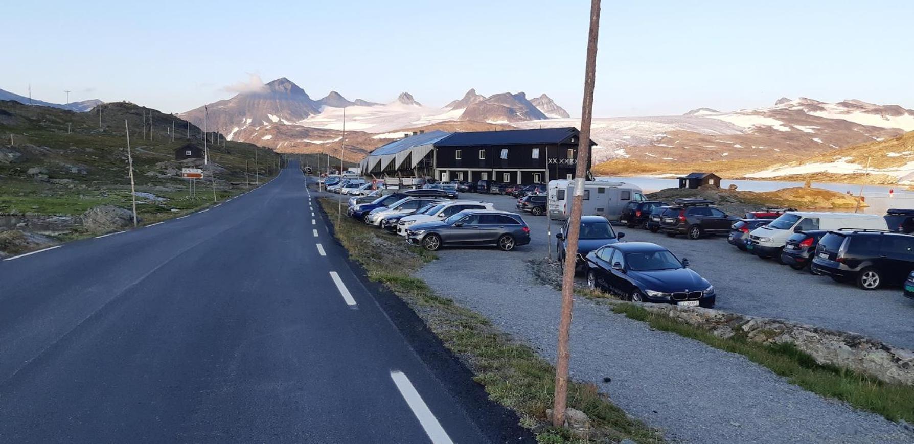 Отель Sognefjellshytta Лом Экстерьер фото